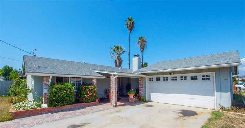 886 Mills St, Escondido, CA 92027