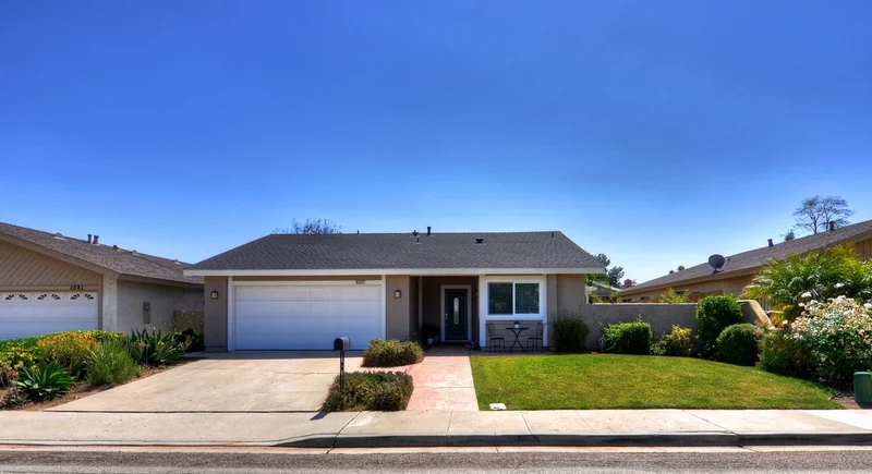 1027 La Sombra, San Marcos, CA 92078