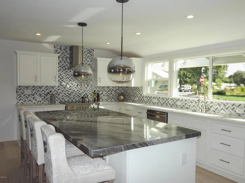 779 Briar Cliff, Thousand Oaks, CA 91360
