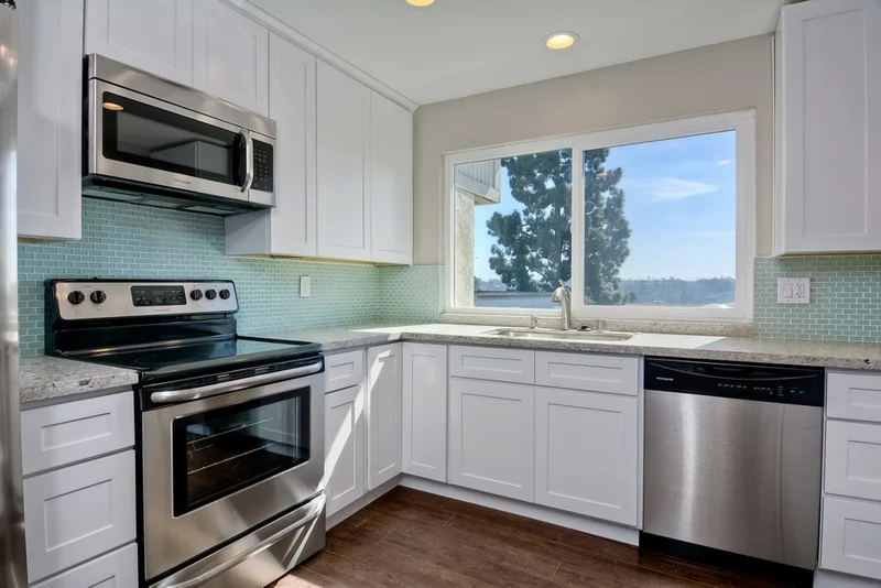 6318 Caminito Andreta, San Diego, CA 92111