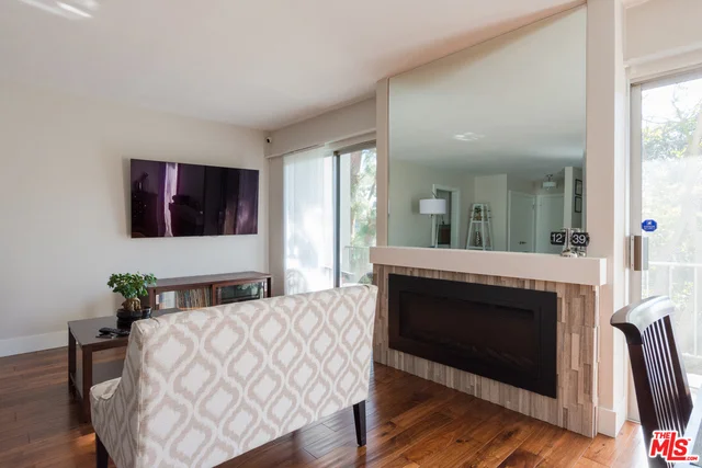 5625 Windsor #203, Culver City, CA 90230