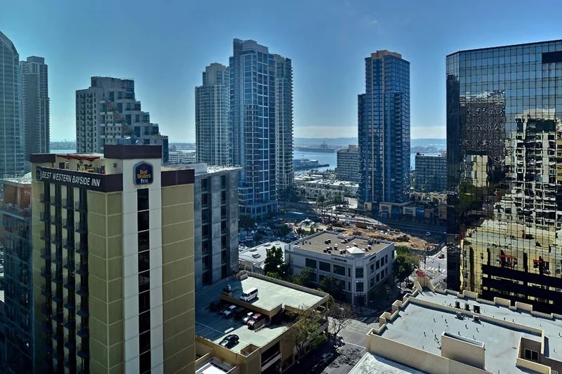 425 Beech Street #1505, San Diego, CA 92101