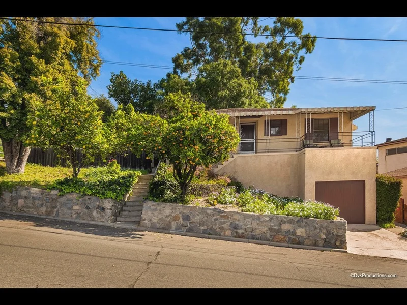 4615 Olive Ave, La Mesa, CA 91942
