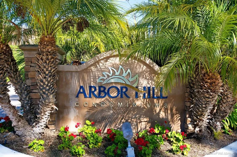 432 Edgehill Lane #82, Oceanside, CA 92054
