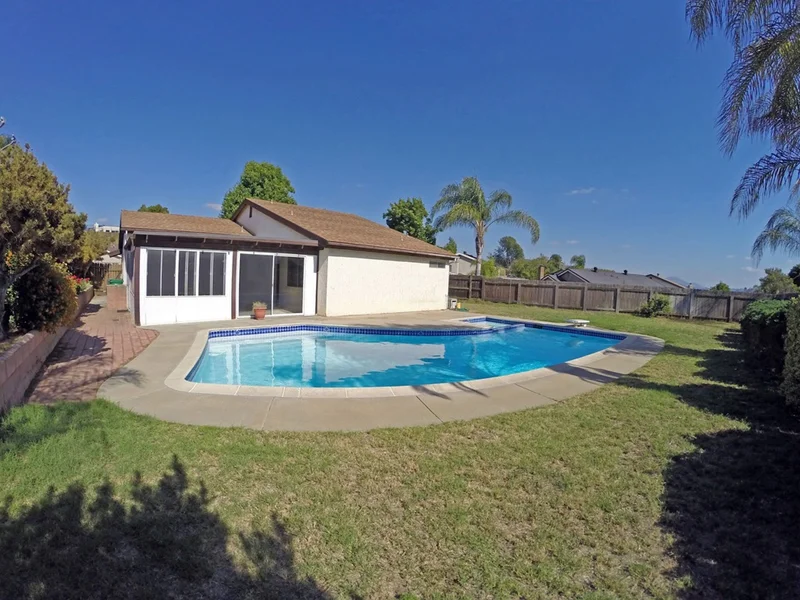 10110 Holborn, Santee, CA 92071