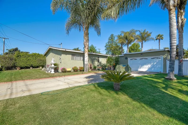 4138 Lewis St, Oceanside, CA 92056