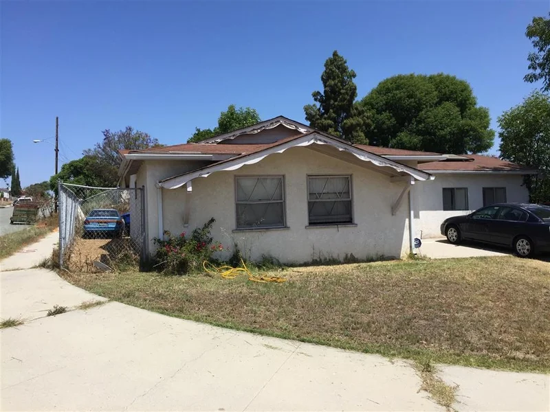 8804 Hillslope Ave, Spring Valley, CA 91977
