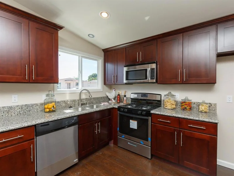 8872 Hammond Dr, San Diego, CA 92123