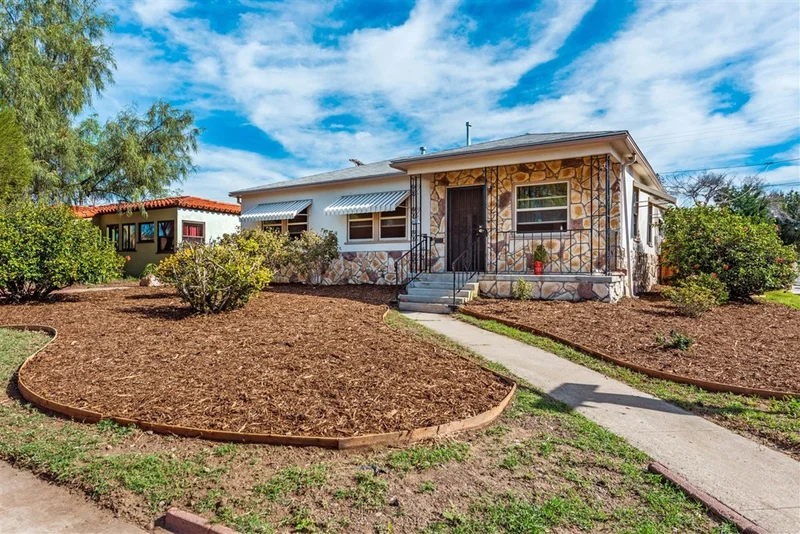 4605 59th St, San Diego, CA 92115