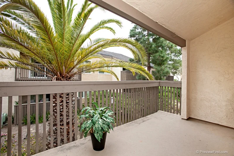 8515 Villa La Jolla #G, La Jolla, CA 92037