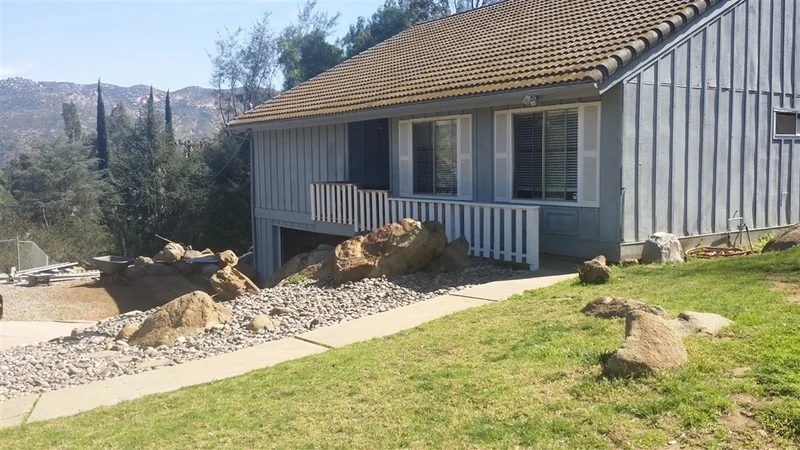 11707 Johnson Lake, Lakeside, CA 92040