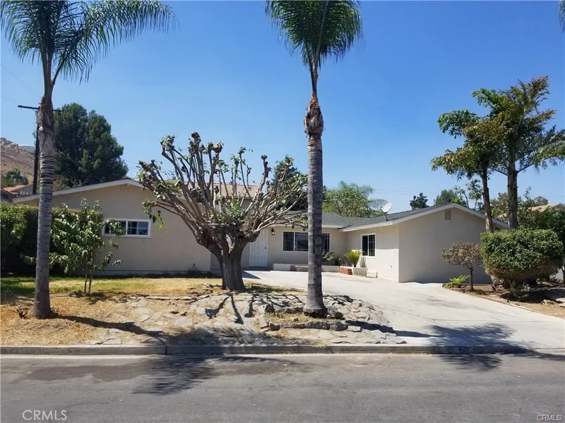 4211 Estrada, Riverside, CA 92509