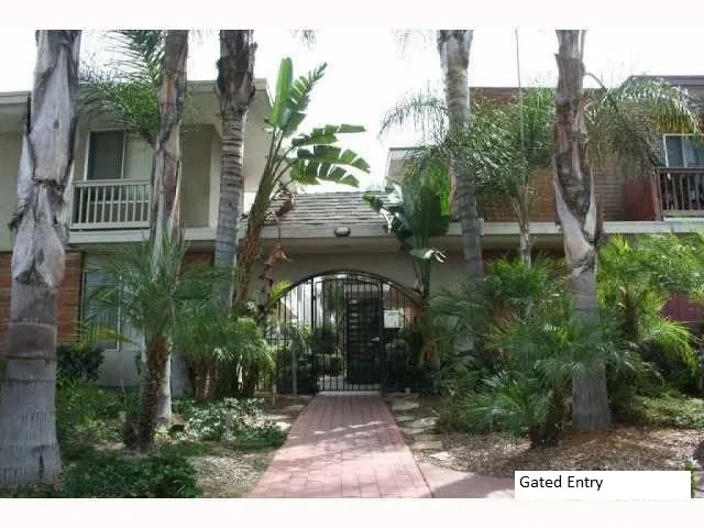 455 Ballantyne St #17, El Cajon, CA 92020