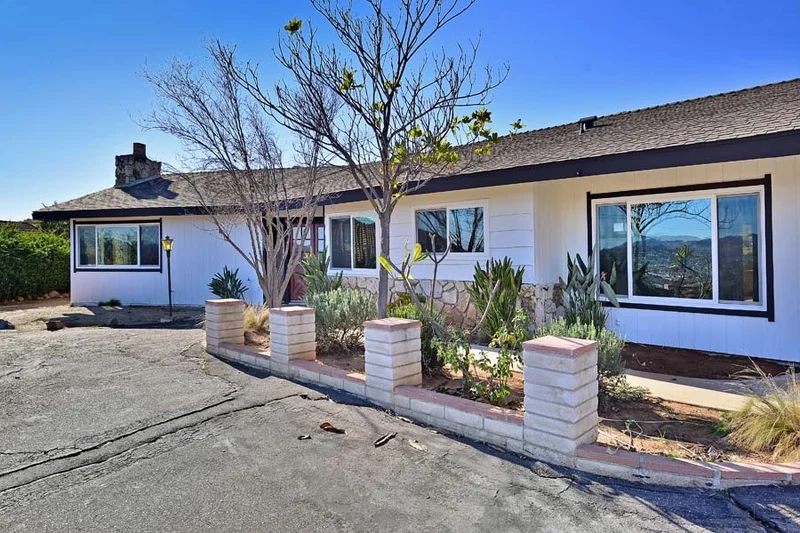 11337 Eucalyptus Hills Drive, Lakeside, CA 92040
