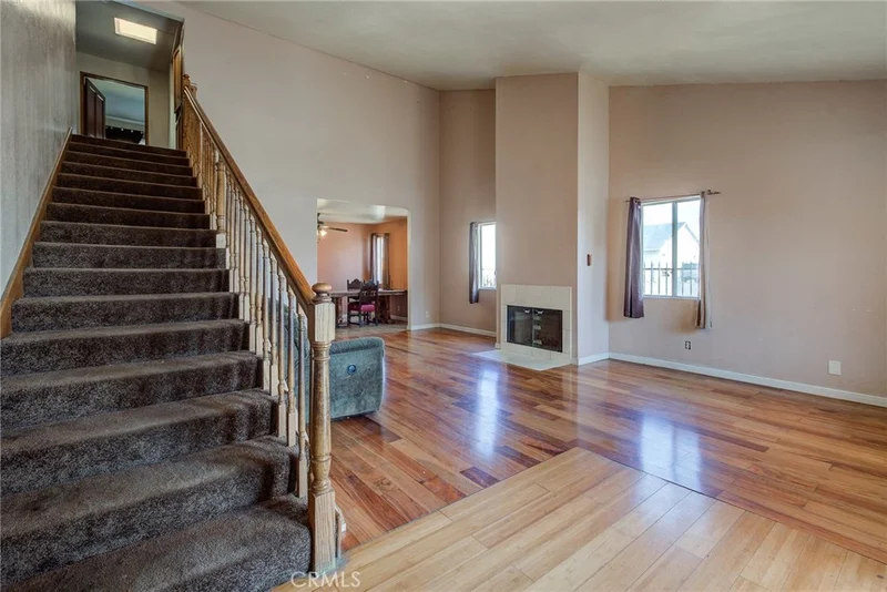 25327 Mccoy Ave, Harbor City, CA 90710