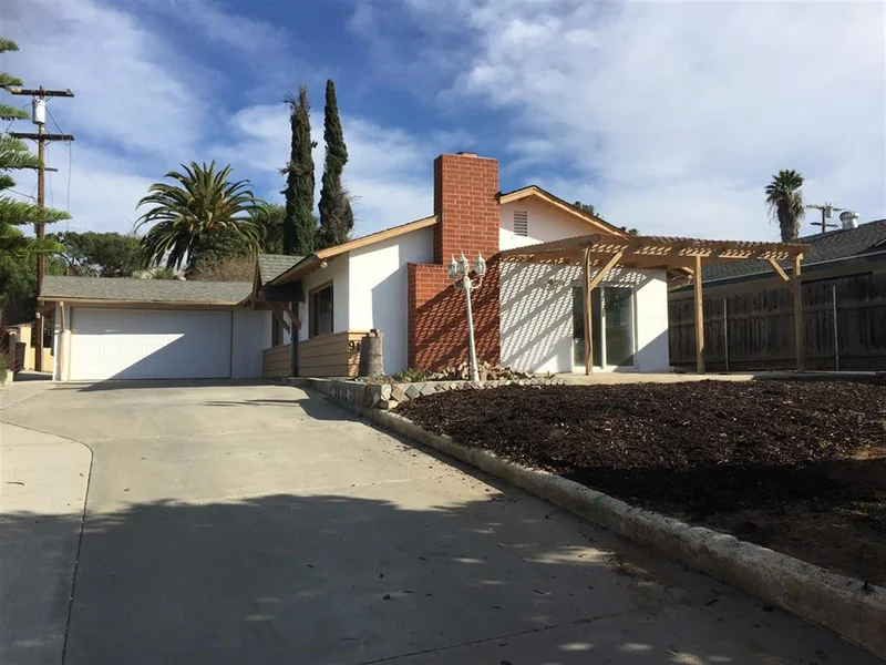 910 Mandarin, Fallbrook, CA 92028