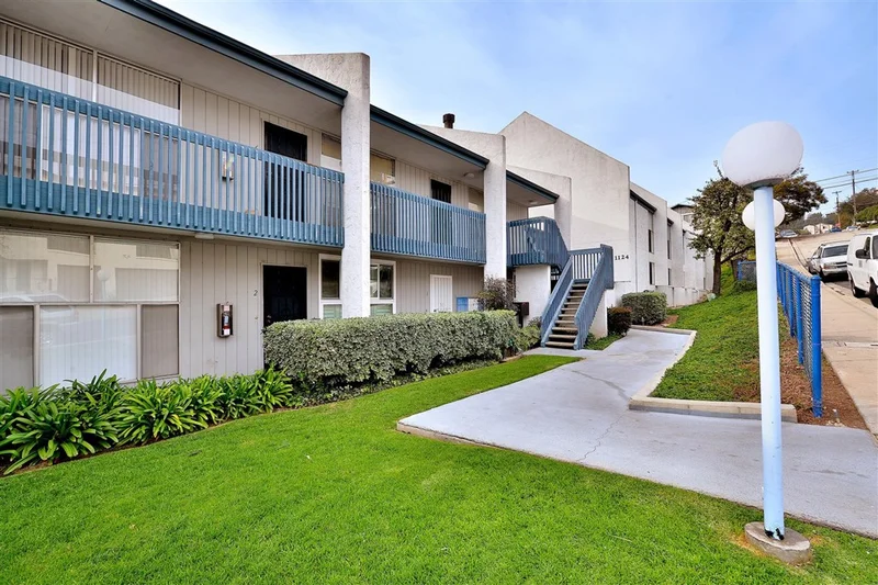 1124 Eureka St #38, San Diego, CA 92110