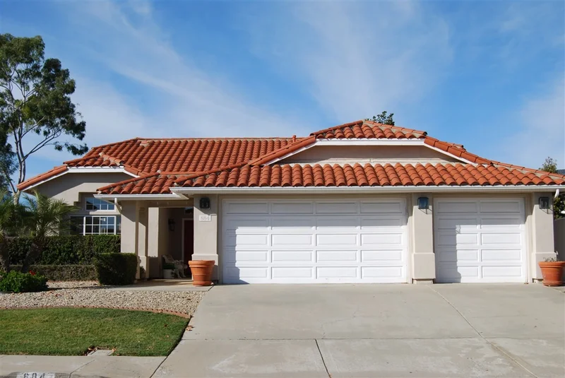 884 Delgado Pl., Escondido, CA 92025