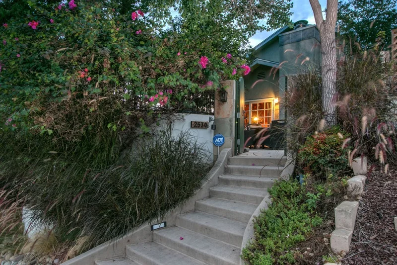 2530 Hartford, San Diego, CA 92110