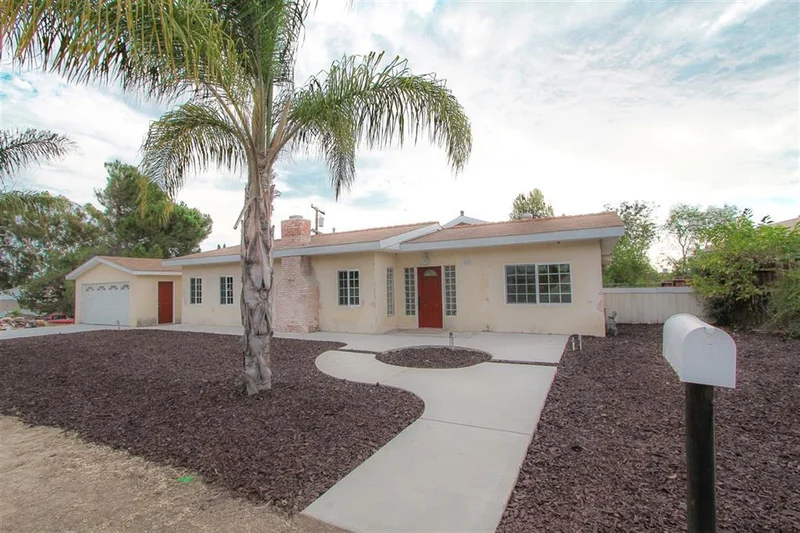 430 Silvery Lane, El Cajon, CA 92020
