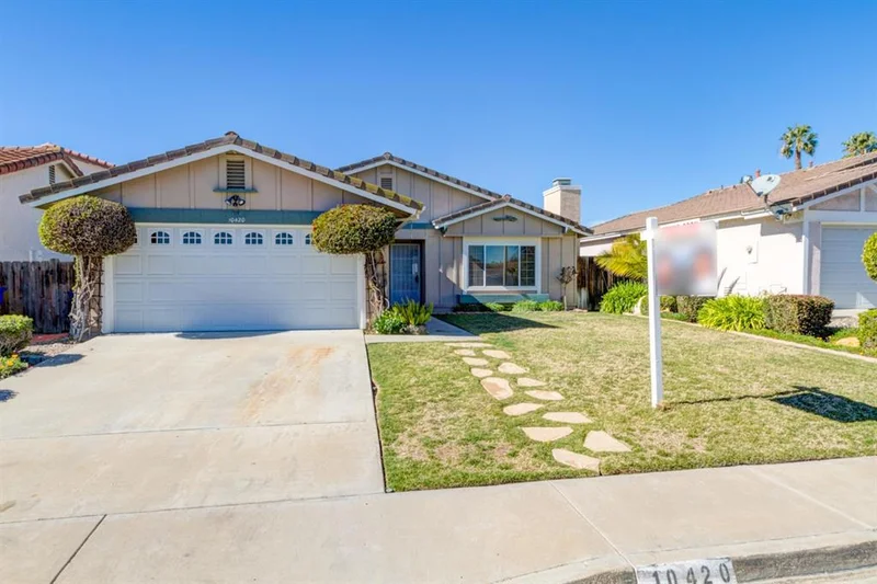 10420 Darden, San Diego, CA 92126