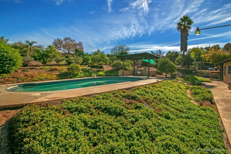 1017 Hillpark Lane, Fallbrook, CA 92028