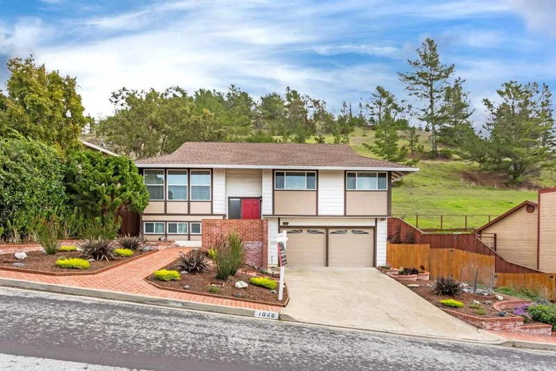 1048 Glacier, Pacifica, CA 94044