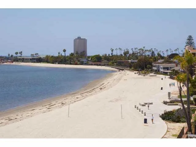 1235 Parker #3B, San Diego, CA 92109