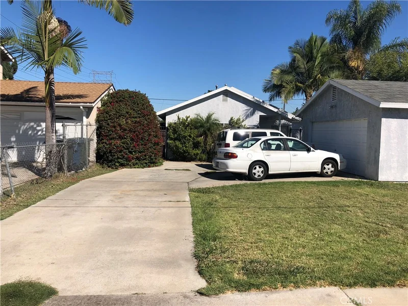 8713 Dunbar, Bellflower, CA 90706