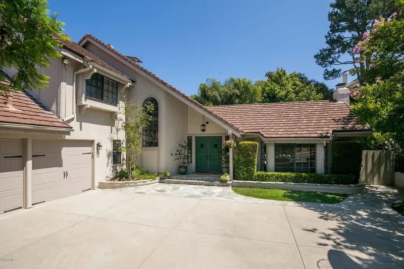 424 Hillsborough, Thousand Oaks, CA 91361