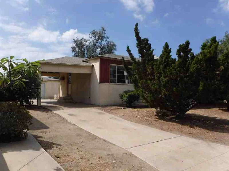 5535 Carmen St, San Diego, CA 92105