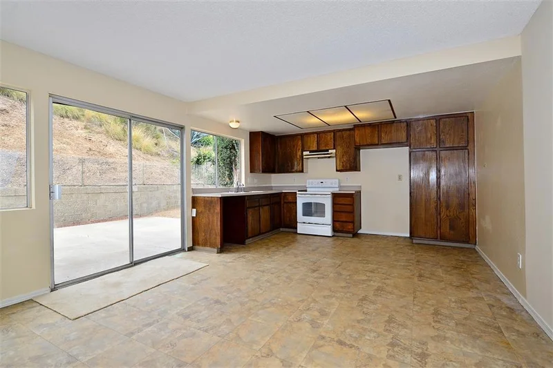 3015 Manos, San Diego, CA 92139