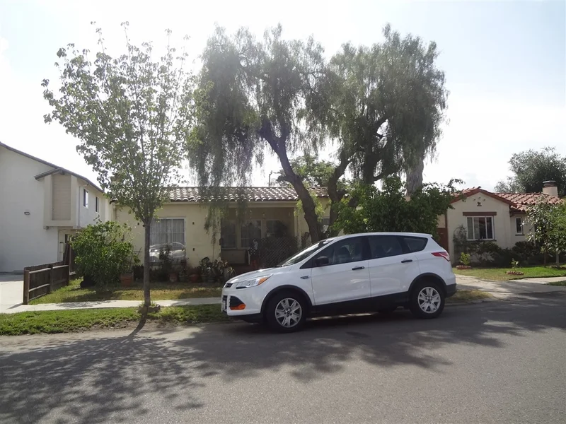 4617 Wilson, San Diego, CA 92116