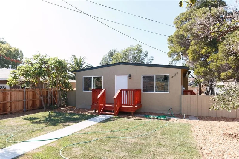 4268 Division St., San Diego, CA 92113