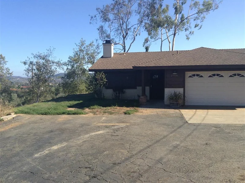 29998 Mac Tan Rd, Valley Center, CA 92082