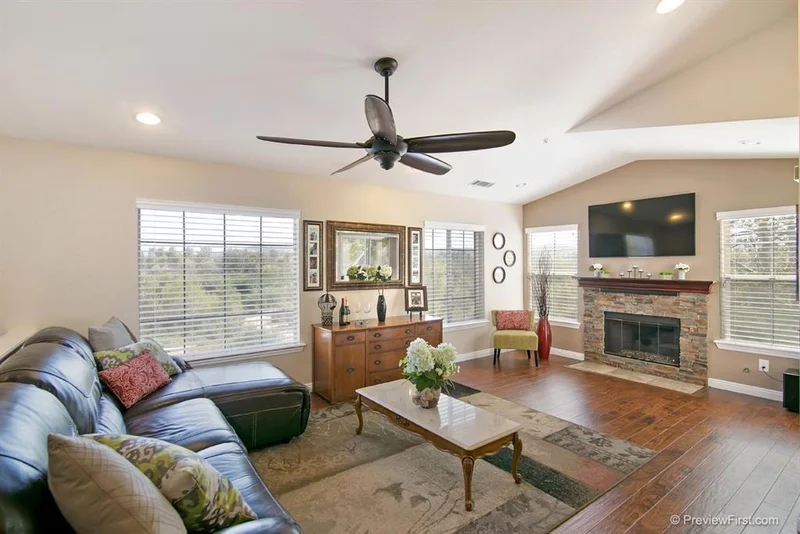 105 River Rock Ct, Santee, CA 92071