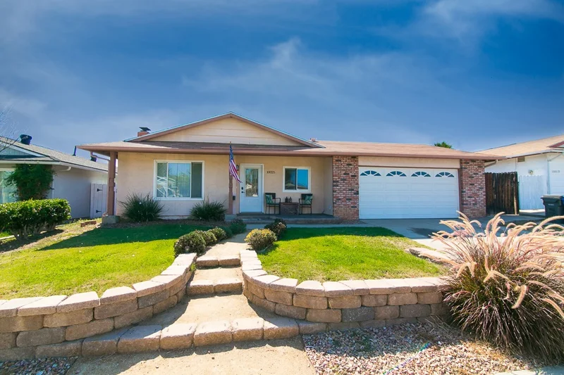 10025 Stanley Ct, Santee, CA 92071