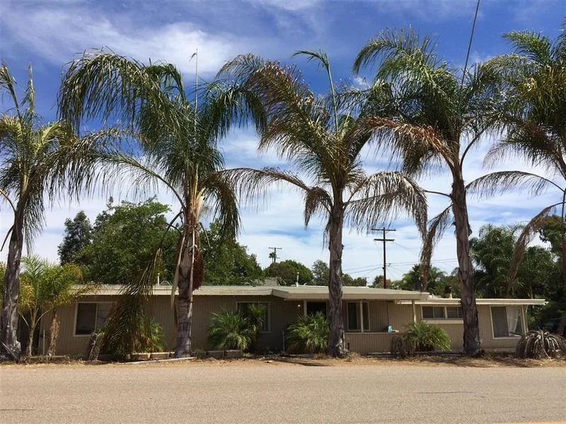 296 Poinsettia Ave, Vista, CA 92083