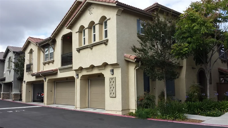 425 Meadowbrook Drive #125, San Diego, CA 92114