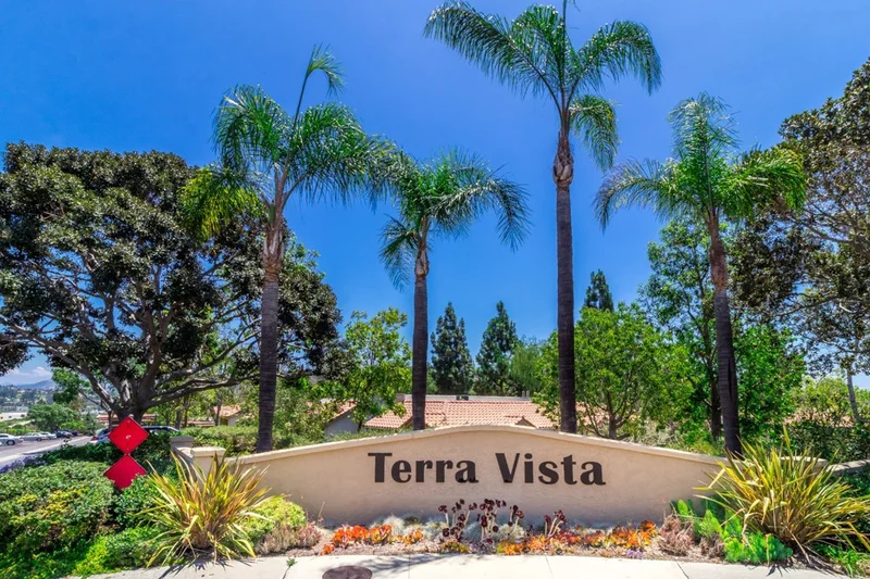 10353 Azuaga Street #105, San Diego, CA 92129