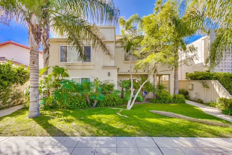 1853 Hornblend St, San Diego, CA 92109