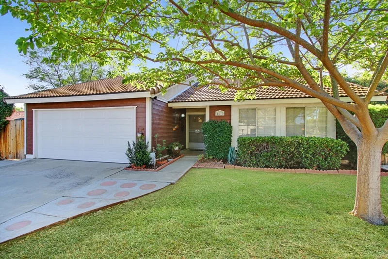 427 Sutter Ct, San Marcos, CA 92069