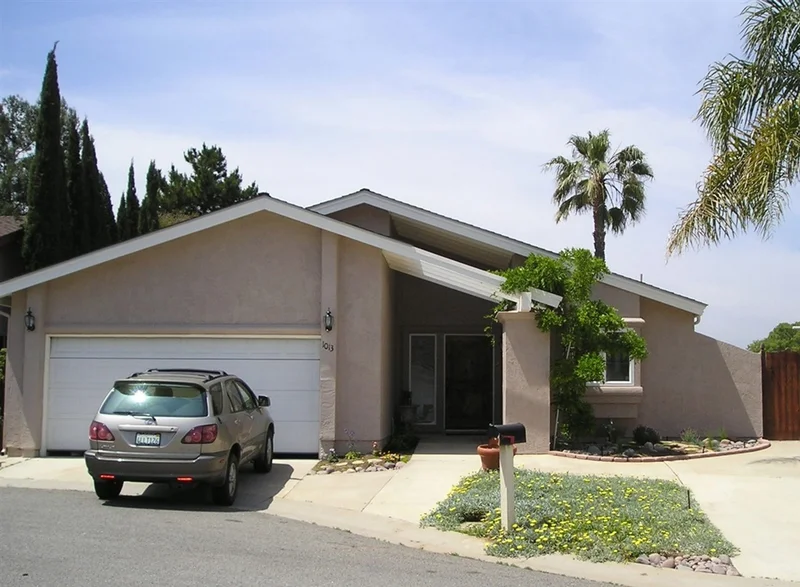 1013 Goldfinch, San Marcos, CA 92078