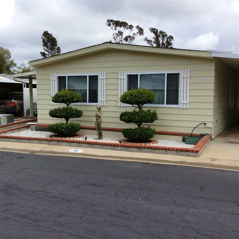 2250 Broadway #16, Escondido, CA 92026