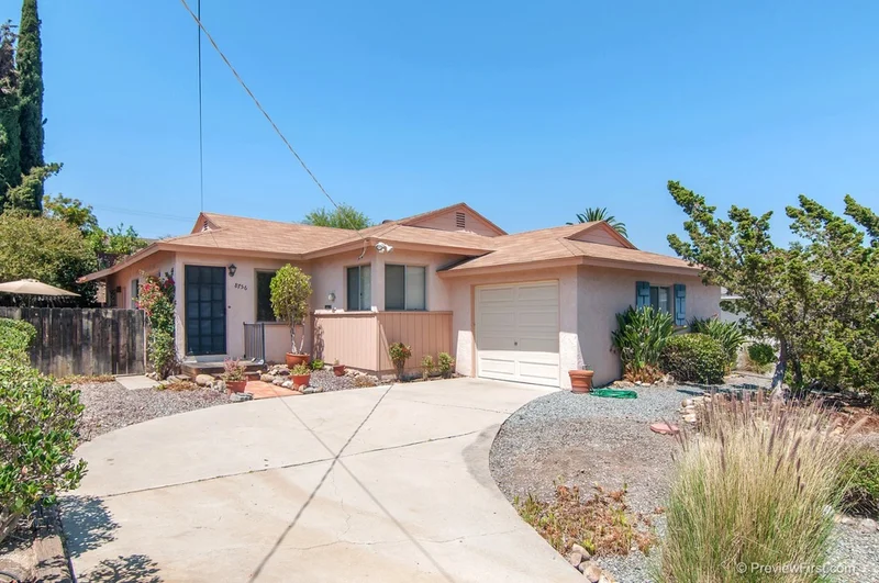 8756 Elden St, La Mesa, CA 91942