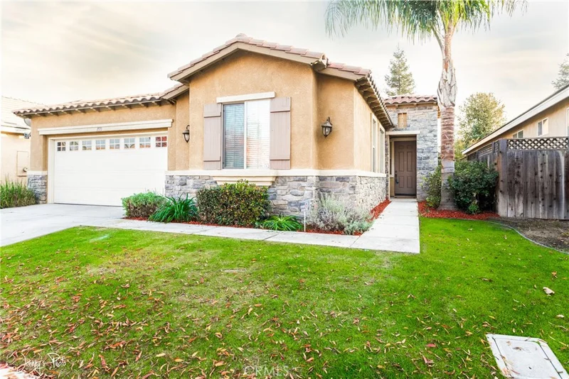 11513 Alton Manor Drive, Bakersfield, CA 93312