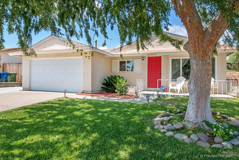 10008 Burrock, Santee, CA 92071
