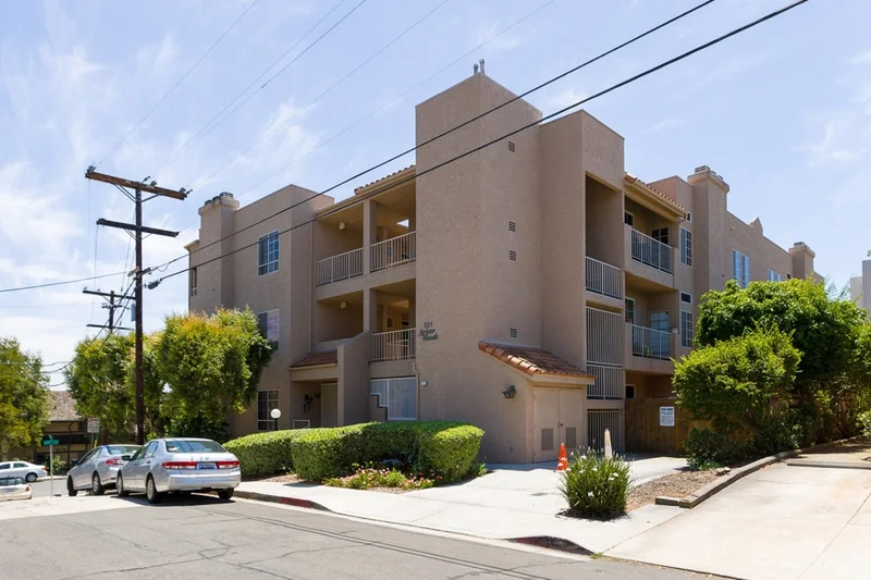 521 Arbor #201, San Diego, CA 92103