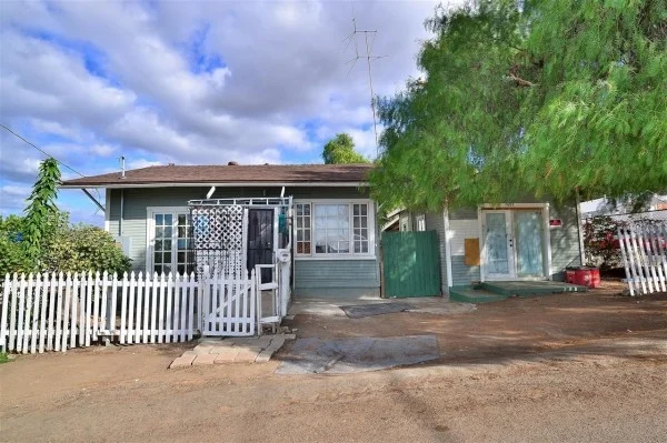 433 63rd St, San Diego, CA 92114