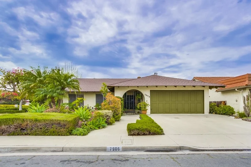 7906 Hemingway Avenue, San Diego, CA 92120